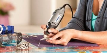 DREMEL 3000 El Motoru 130 Watt + 15 Parça Aksesuarlı 130 Watt