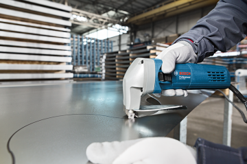 BOSCH GSC 75-16 Elektrikli Sac Kesme Makinası 750 Watt