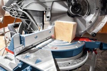 BOSCH GCM 12 JL Gönye Kesme Makinansı 2000 Watt