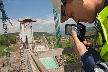 BOSCH GLM 250+VF 150 Tripod + Lazerli Uzaklık Ölçer 250 Metre