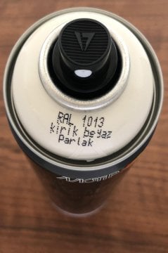 MOTİP CARAT RAL1013 Kırık Beyaz Parlak Sprey Boya 400 ML