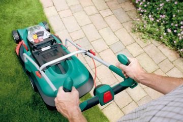 BOSCH Rotak 370 LI Akülü Çim Biçme Makinası 2 x 36 Volt