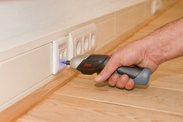 SKIL 2536 Lityum İyon Akülü Vidalama Makinesi 3,6 Volt  (Plastik Çanta - 35 Aksesuar)