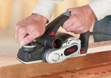 SKIL 1565 Planya  720 Watt (  2 Adet Bıçak )