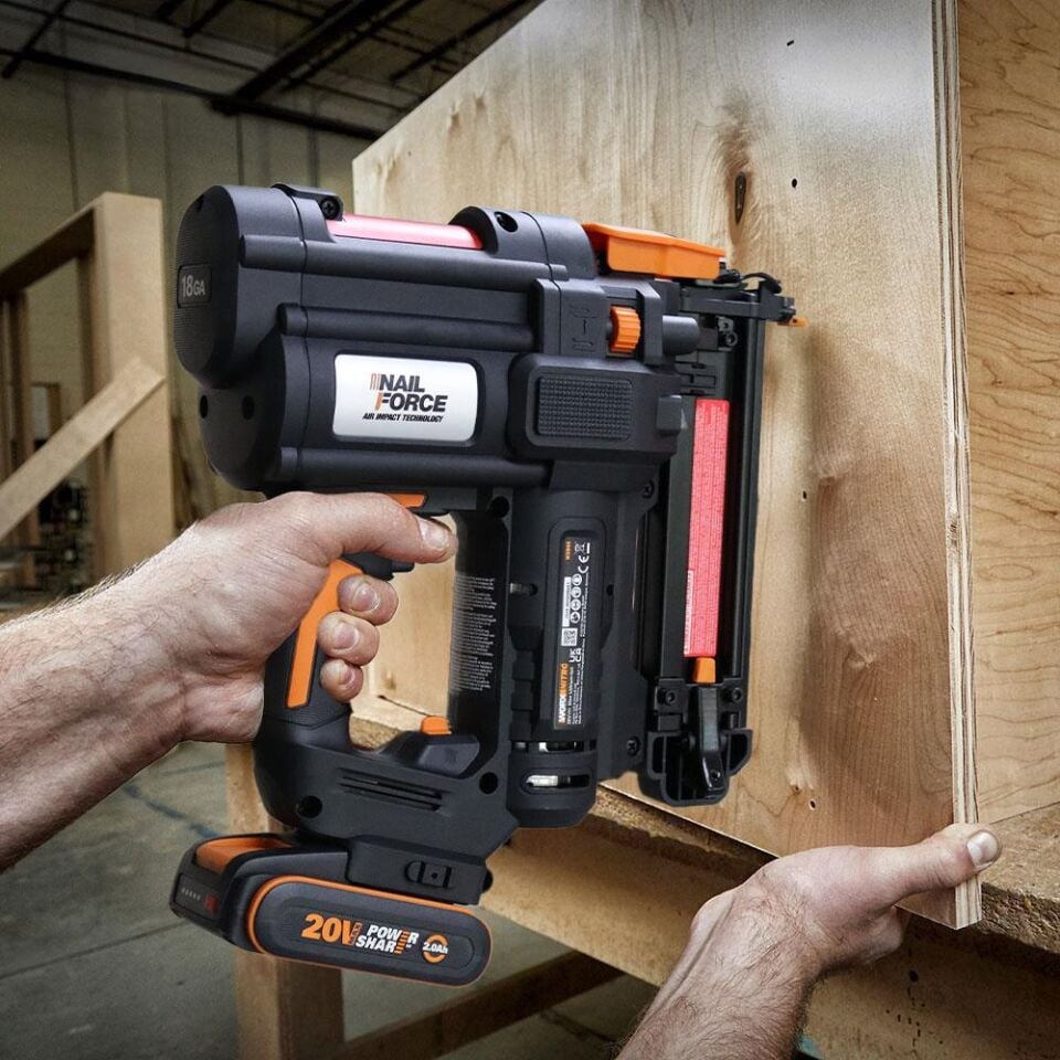WORX WX844.9 20Volt 16-40mm Profesyonel Şarjlı Zımba Makinesi + 2700 Adet Yedek Zımba (Akü Dahil Değildir)